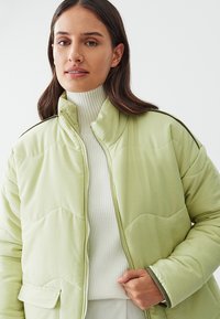 THE FATED AMELIA  - Zimska jakna - sage green
