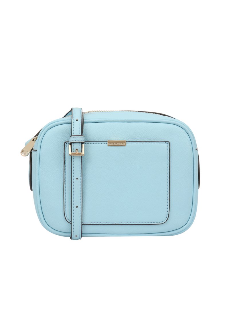 Lichtblauwe leren crossbodytas met een rechthoekige vorm, ritssluiting, een verstelbare schouderband en een voorvak. Gouden hardware accenten.