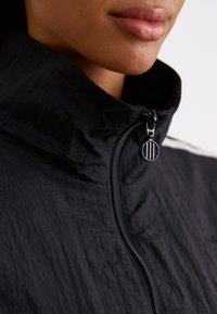 adidas Originals CROP ATLANTA - Træningsjakke - black