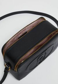 LIU JO OVER - Schoudertas - black