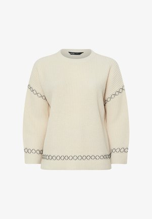 Cremefarbener Strickpullover mit Rundhalsausschnitt, der graue Kreuzstichmuster an Ärmeln und Saum aufweist.