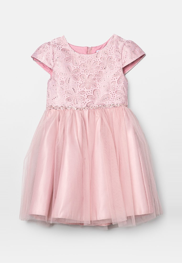 Robe rose à manches courtes, corsage en dentelle avec motifs floraux, jupe en tulle et ceinture à perles. Fermeture éclair au dos.