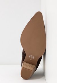 Brenda Zaro Botines bajos - dark brown