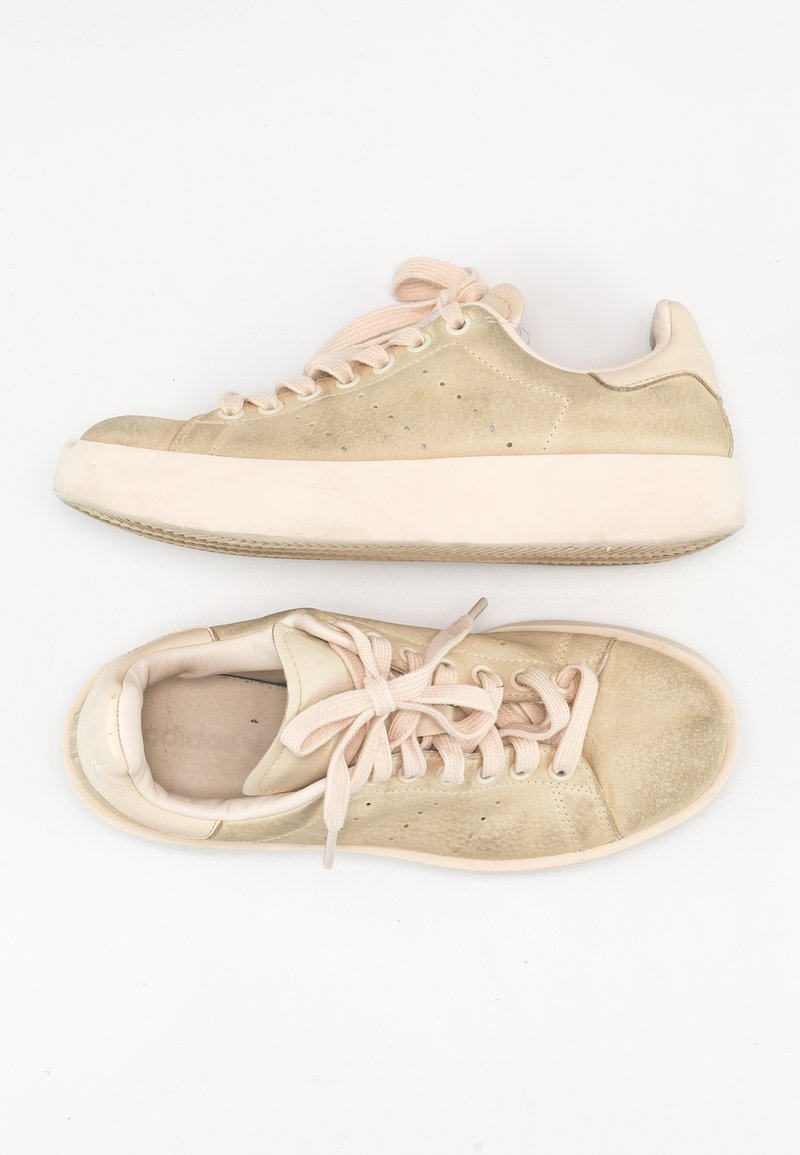 basket adidas beige