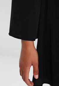 Vero Moda Vardagsklänning - black