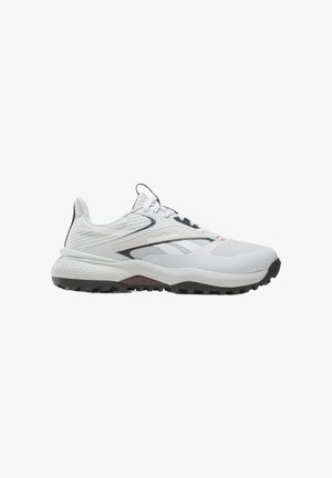 Weißer und grauer Reebok Sportschuh mit strukturierter Sohle, Mesh-Obermaterial und Schnürverschluss, seitlich vor weißem Hintergrund dargestellt.