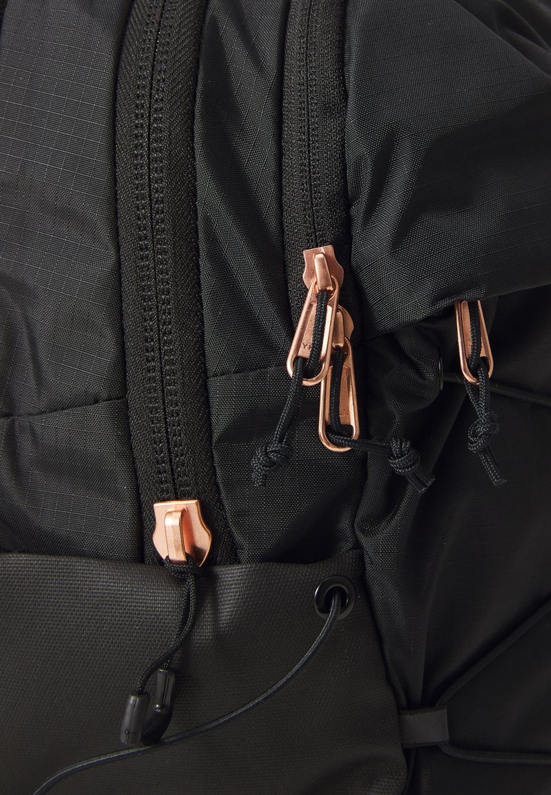 The North Face BOREALIS LUXE - Hiking rucksack - black/burnt coral/black - Zalando.ie The North Face BOREALIS LUXE - Hiking rucksack - black/burnt coral/black - Zalando.ie