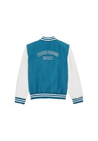 Tyrkysovo-biely varsity kabát s rebrovanými manžetami a lemom, s modrým vyšívaným textom "BLUE RIDGE DENIM" na zadnej strane.