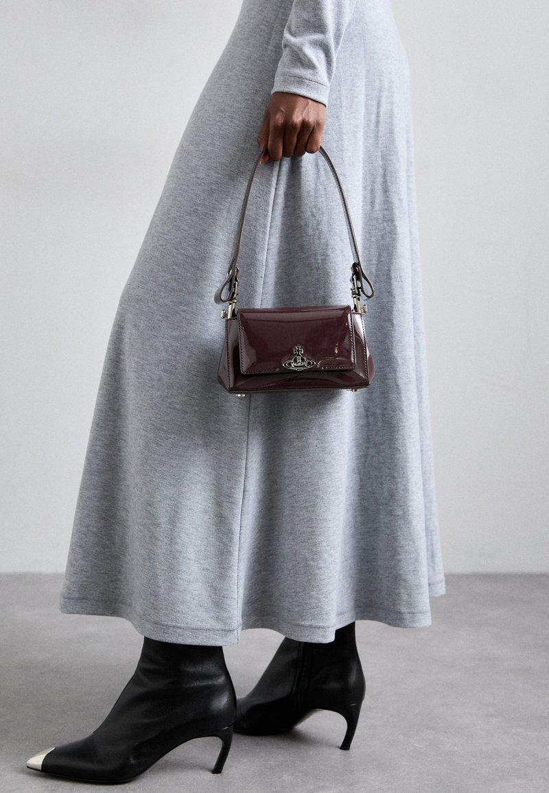 Vivienne Westwood HAZEL SMALL HANDBAG - Mala de mão - brown