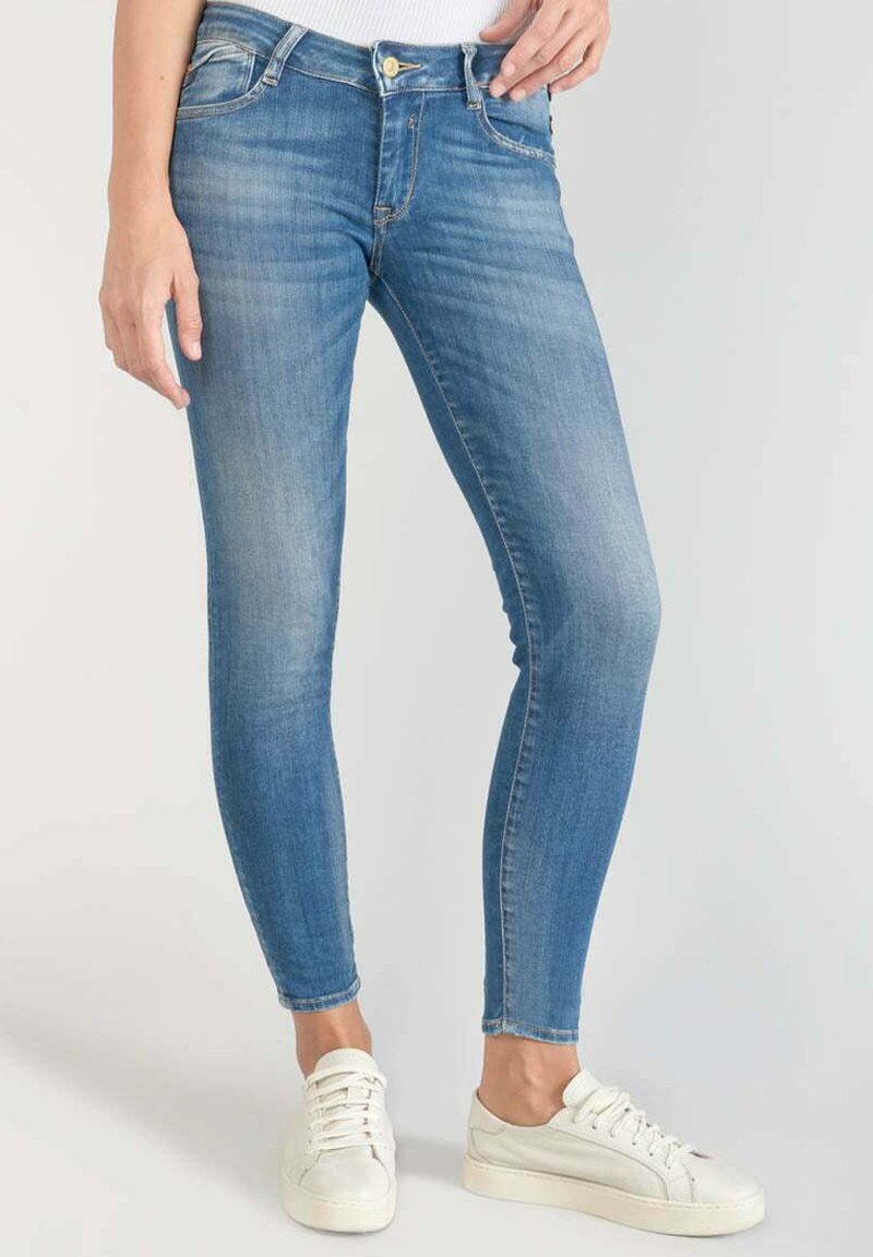 Le Temps Des Cerises Slim fit jeans - bleu