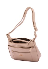 Borsa a tracolla in pelle beige con finitura texturizzata, lunga tracolla regolabile, due scomparti con zip e una tasca frontale con dettaglio dorato.
