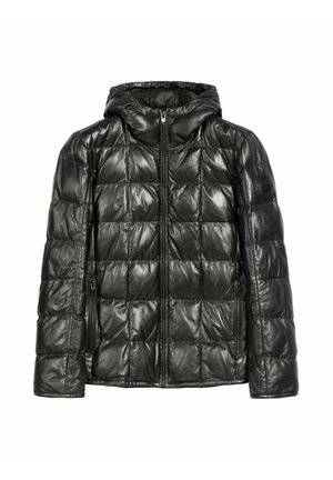 Czarna kurtka puchowa z kapturem, z pikowanym wzorem, błyszczącego materiału syntetycznego, z zamkiem błyskawicznym z przodu i dwiema bocznymi kieszeniami.