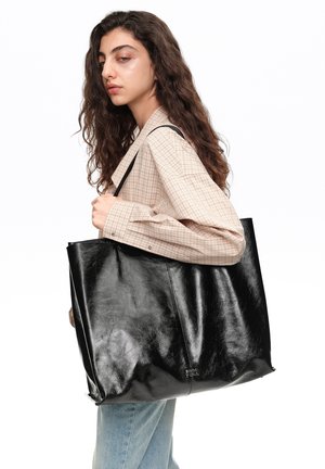 BIMBA Y LOLA, Bolso shopping - black