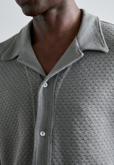 OFFICINE GENERALE KAI POLO TEXTURED - Srajca - iron grey