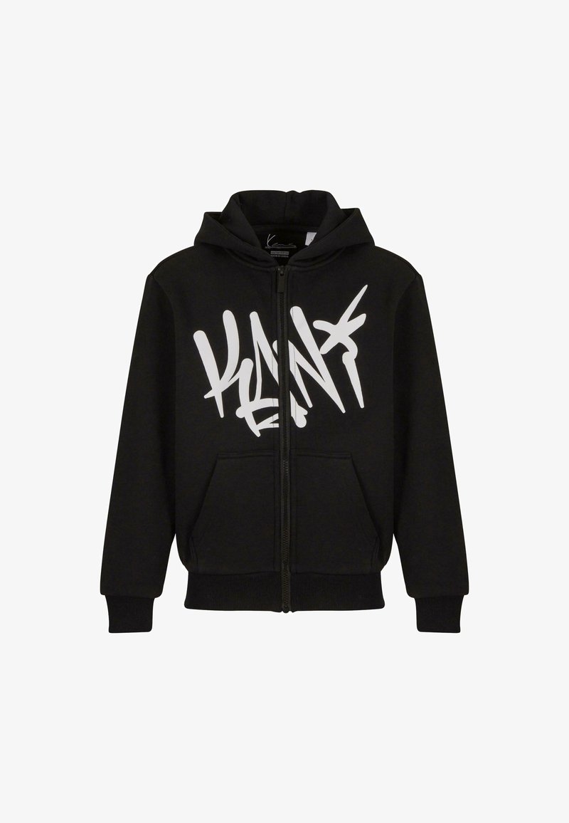 Sudadera con cremallera negra hecha de tejido suave, que presenta un gran logotipo en estilo graffiti blanco en la parte frontal y un bolsillo tipo canguro.