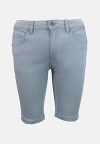 Pantalones cortos de mezclilla azul claro con un ajuste slim, bolsillos delanteros, cierre de botón y detalles de ribete cosidos. Textura suave y material ligero.