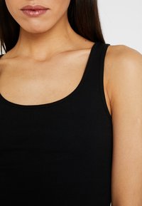 GAP TANK - Top - true black
