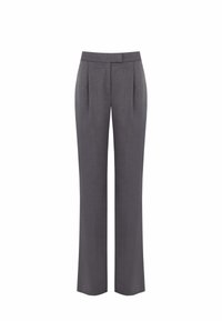 Pantaloni grigi su misura con design a gamba dritta, caratterizzati da due pieghe frontali e una texture liscia. Senza tasche visibili o decorazioni.