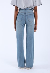 Dr.Denim MOXY STRAIGHT - Vaqueros rectos - cape light vintage worn