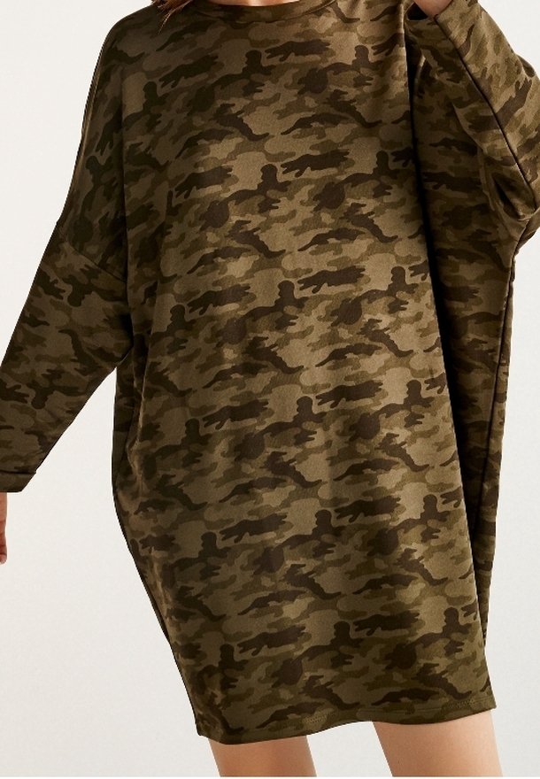 PULL&BEAR Robe de jour - khaki