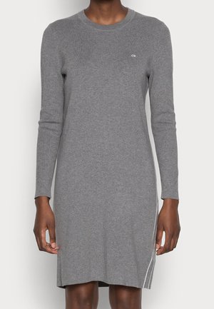 Stickad klänning - grey