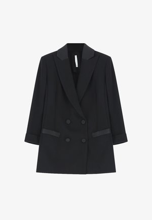 Blazer nero doppiopetto con rever in raso e bottoni coordinati, con due tasche frontali e maniche a tre quarti.