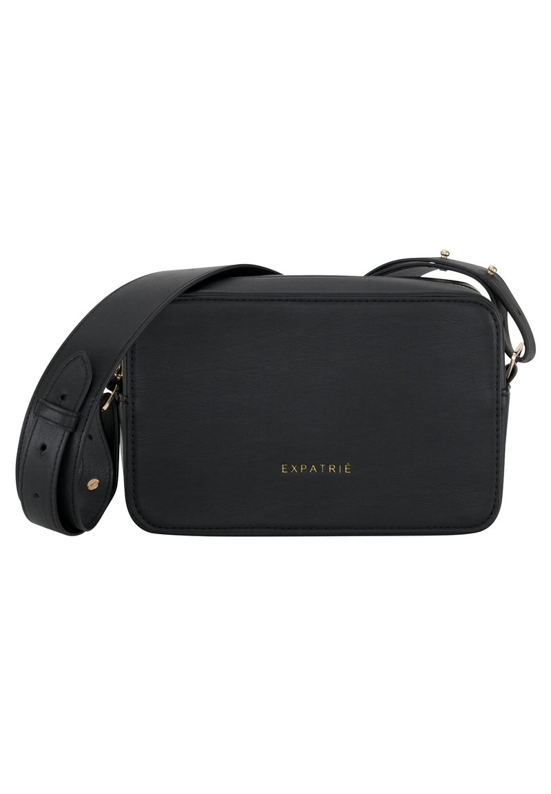 Schwarze Leder-Crossbody-Tasche mit rechteckiger Form, goldenen Beschlägen und der Markeninschrift "EXPATRIÉ" in der Mitte. Verstellbarer Gurt inklusive.
