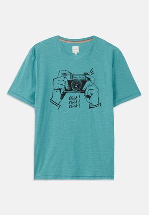Turquoise short-sleeve t-shirt featuring a black graphic of hands holding a camera with "Click! Click! Click!" text, made from lightweight fabric.
