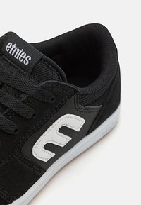 Etnies KIDS CRESTA UNISEX - Sapatilhas - black/white