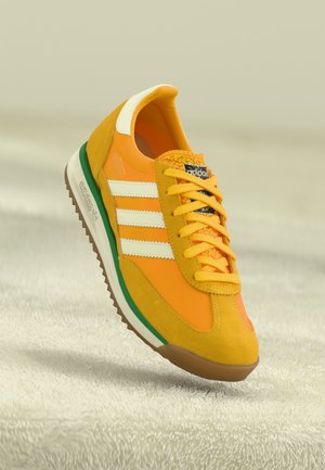 adidas Originals SL 72 RS UNISEX - Tossud - crew yellow/off white/green