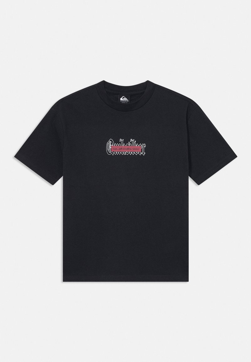 Juodas trumpas rankovėmis marškinėliai, pagaminti iš medvilnės. Pirmoje pusėje yra grafiška logo balta ir rožinė spalvomis, su apvaliu kaklu.