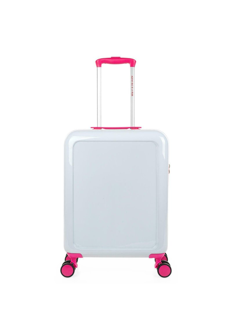 Maleta rígida en gris claro brillante con acentos en rosa. Cuenta con un mango telescópico, cuatro ruedas multidireccionales y una superficie lisa.