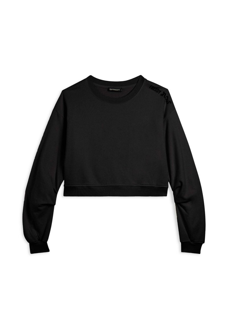 Sudadera corta negra con mangas largas, cuello redondo, puños acanalados y un sutil logo en un estampado texturizado en el hombro.