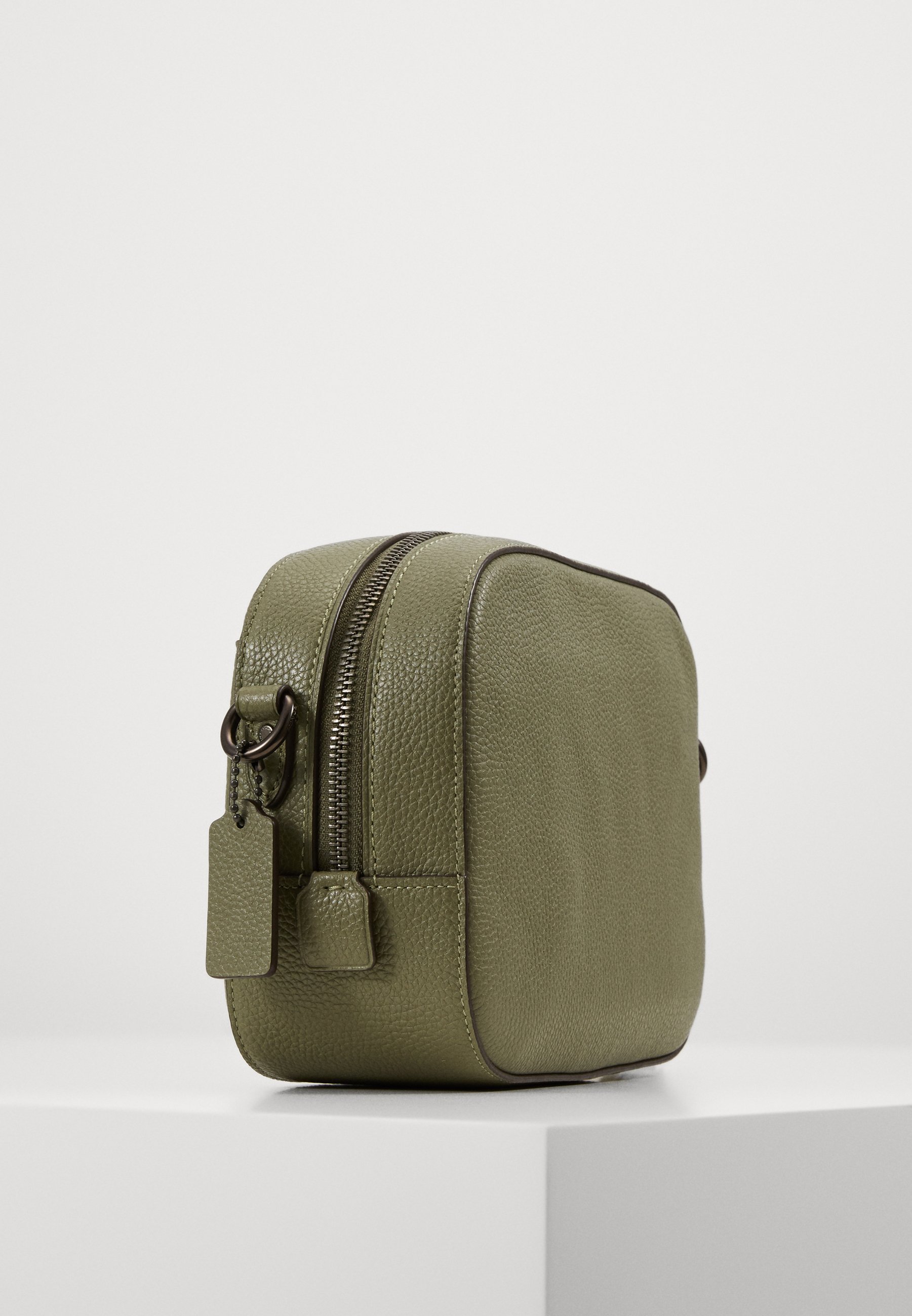 Coach CAMERA BAG Skulderveske light fern Zalando.no Coach CAMERA BAG Skulderveske light fern Zalando.no