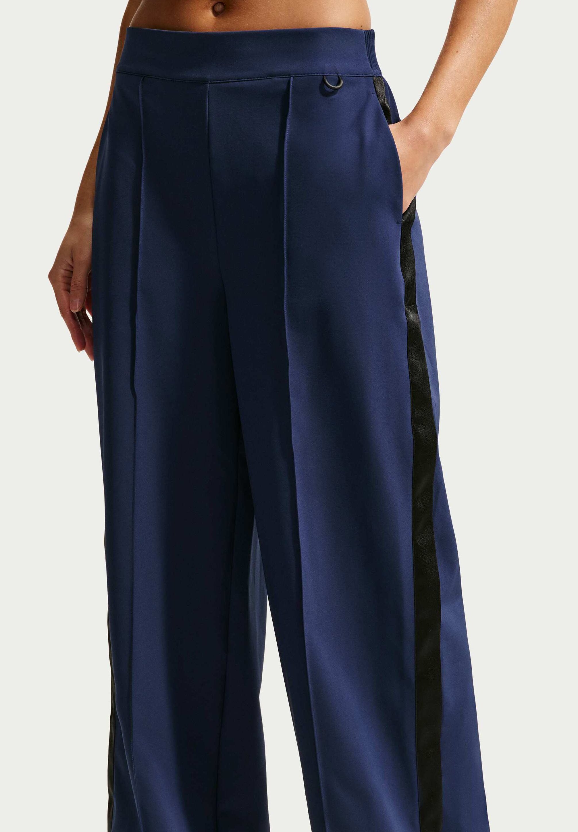 nike sportswear tearaway pants