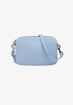 Jasnoniebieska prostokątna torba na ramię z odłączanym paskiem, gładka skórzana faktura i subtelne logo umieszczone na środku frontu.