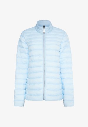 Hele sinine puff-jakk horisontaalsete õmblustega mustriga, seisva kraega, lukuga ja pikkade varrukatega. Sile, kerge materjal.