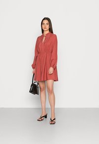 Vero Moda VMIDDA  - Vestido de dia - masala