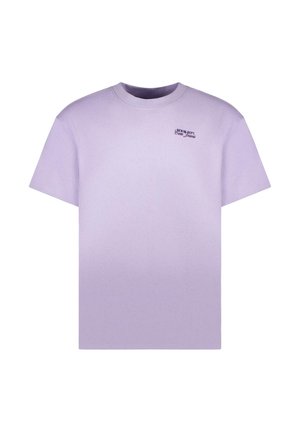 Lila katoenen t-shirt met een ronde hals, korte mouwen en een klein geborduurd logo op de borst. Zachte textuur en een comfortabele pasvorm.