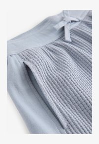 Sélectionné, washed blue