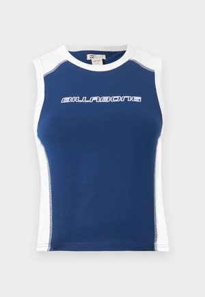 Débardeur de sport bleu sans manches avec panneaux latéraux blancs et col, avec le logo "BILLABONG" en blanc sur la poitrine.