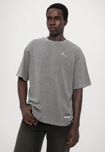 Evisu RONT PANEL - Traperice opuštenog kroja - black