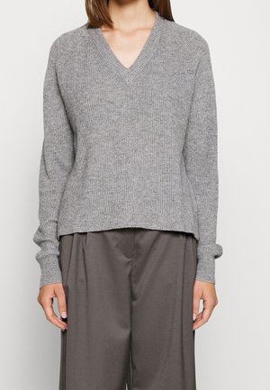 Sweter