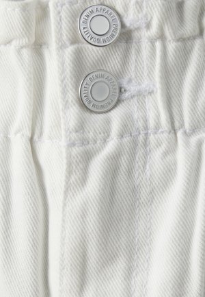 Vero Moda VMLYRA PAPERBAG - Short en jean - snow white