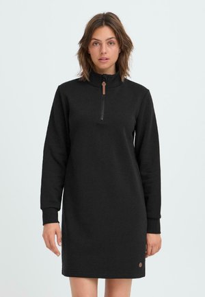 Abito felpa nero con colletto alto, dotato di zip frontale e maniche lunghe, realizzato in tessuto morbido, con dettaglio del logo sull'orlo.