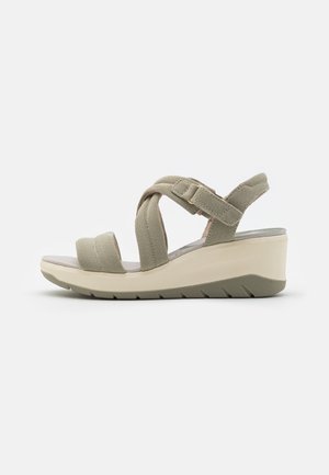 Sandalen met plateauzool - sage