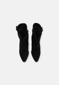 Gabor Comfort Botines camperos - black