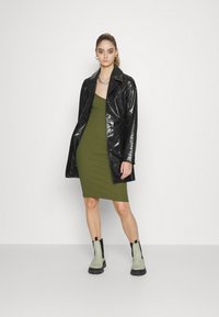 KnowledgeCotton Apparel CANNA STRAP DRESS - Vestido direito - burned olive