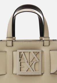 Armani Exchange MEDIUM BAG - Sac à main - pisco