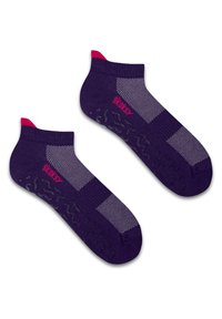 Skarpetki do kostki w kolorze purpurowym z różowymi akcentami, z teksturowanym wzorem antypoślizgowym na podeszwie oraz oddychającym siateczkowym wzorem po bokach.